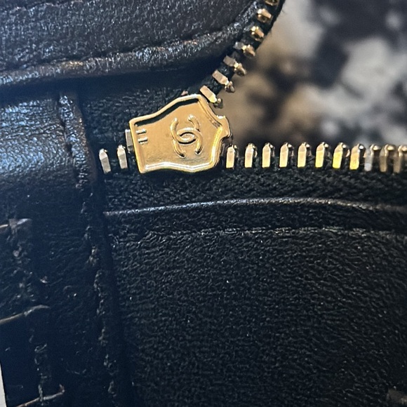 Chanel Vanity Clutch with Chain Shoulder Bag - Picture 8 of 16